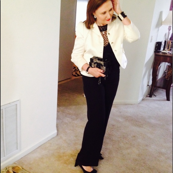 Meet your Posher, Milla - Picture 2 of 8